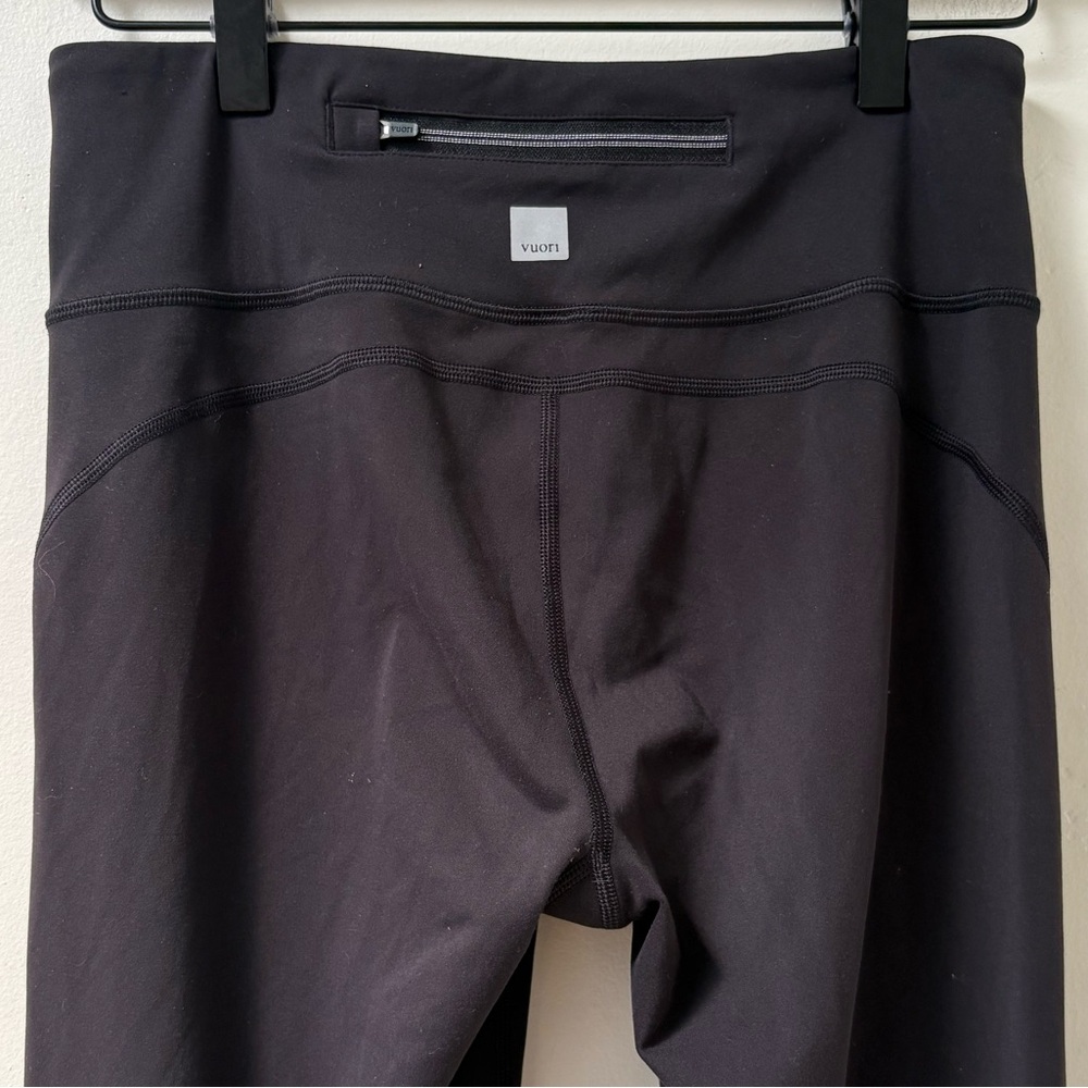 Vuori Pace High Rise Legging Size Medium - Picture 5 of 11